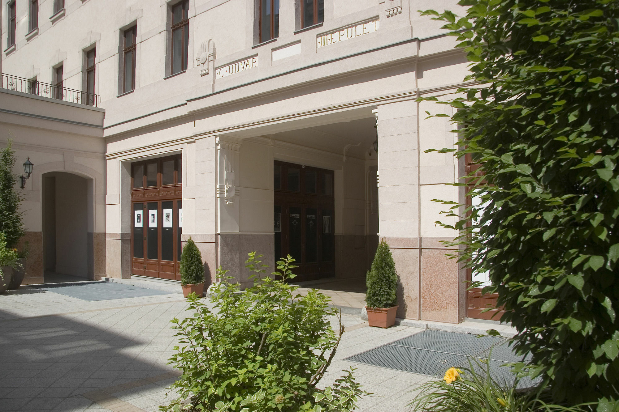 Central Ernesto Budapeste Exterior foto